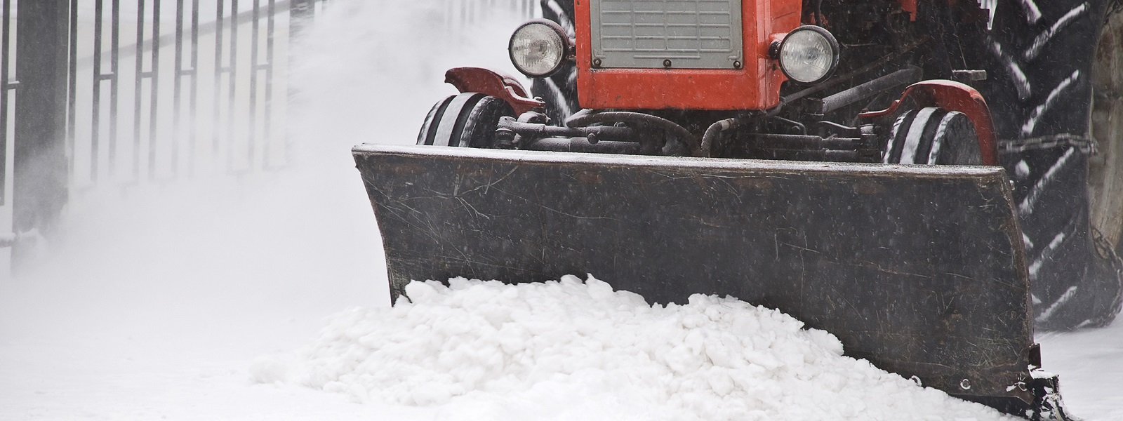 commercial snow removal and plowing in Mass and NH